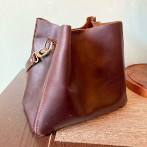 Portland Leather Butterfly Bucket Bag Grizzly color